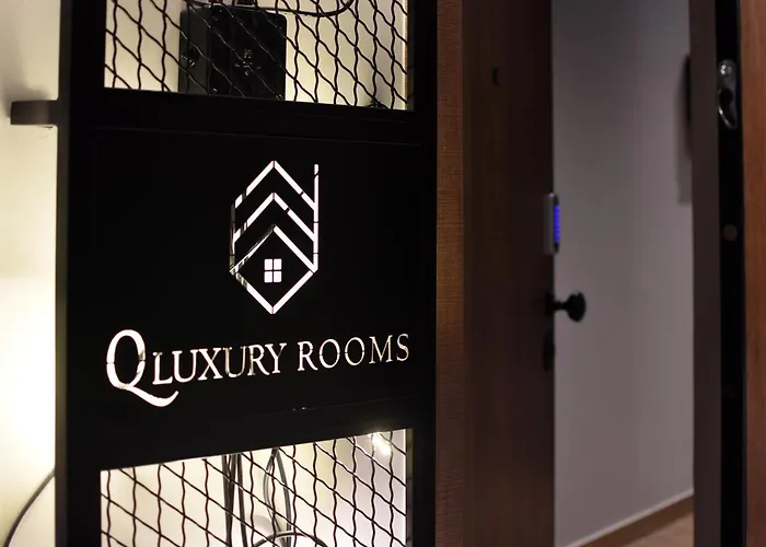Q Luxury Rooms Perea Center