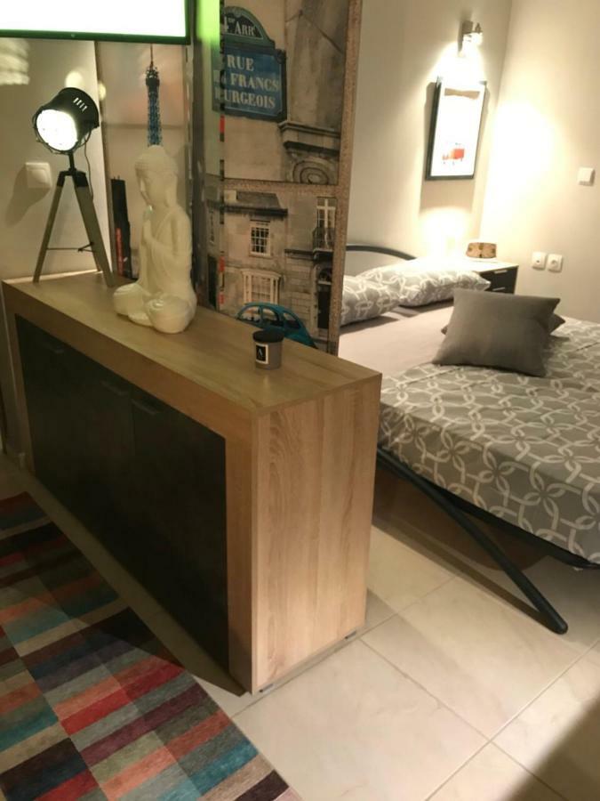 Q Luxury Perea Center Apartment